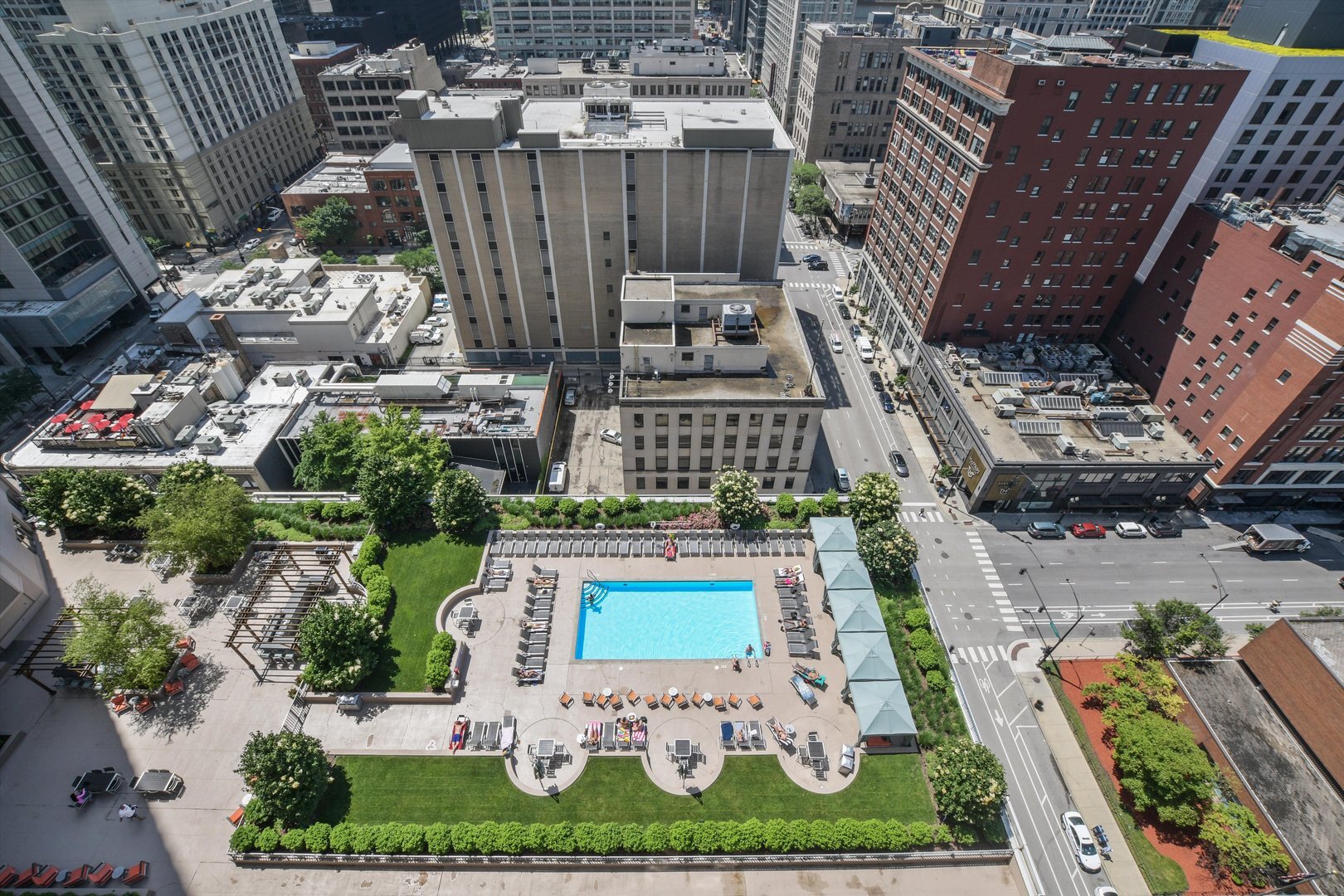 Building Photo - 545 N Dearborn St