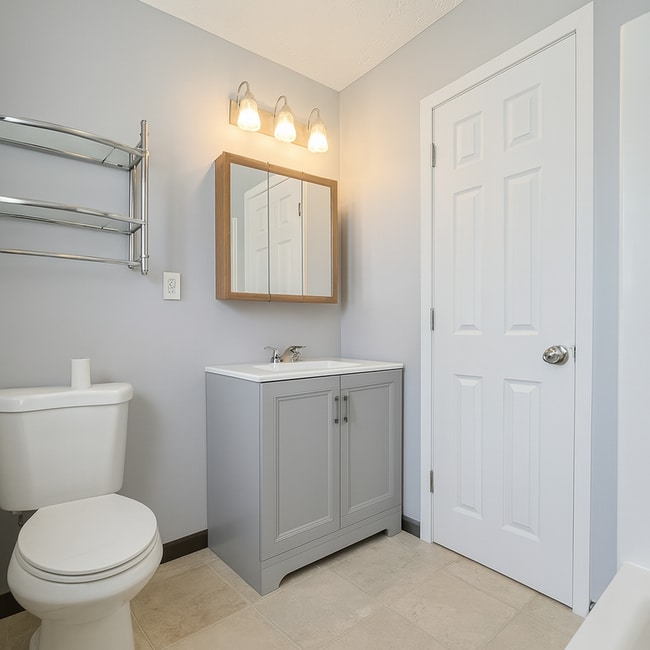 Building Photo - 247 7th St