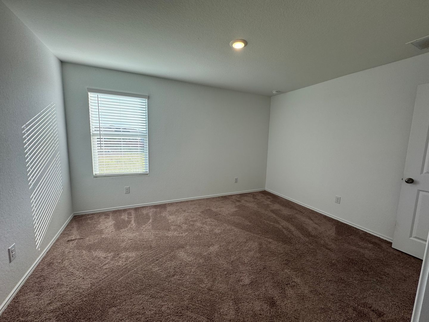Building Photo - 14023 Wool Pk