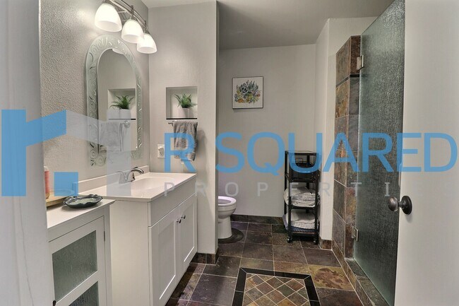 Building Photo - 11325 21st Pl NE