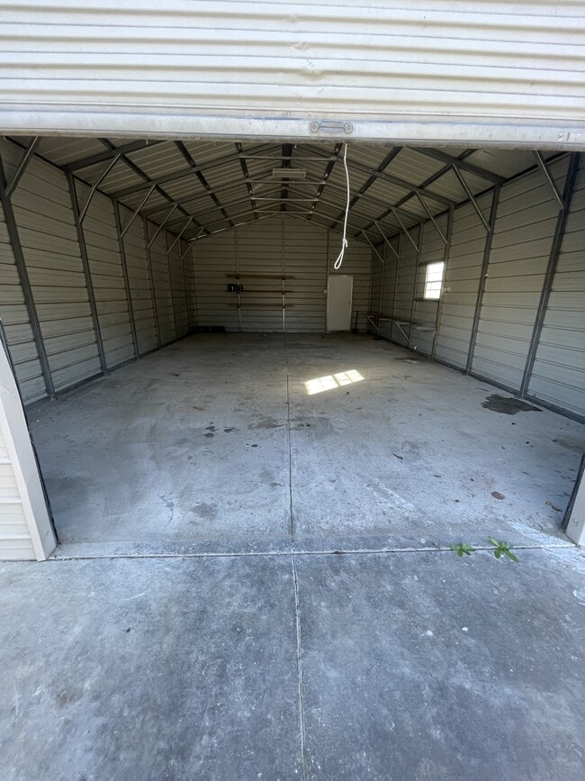 Building Photo - 8302 Bailey Rd