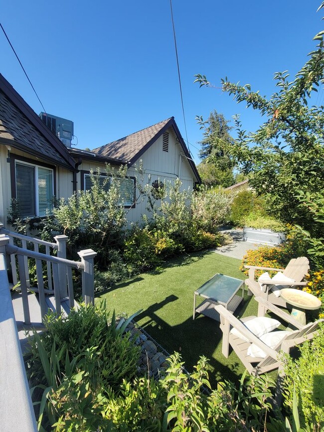 Building Photo - 437 Enslen Park Ct