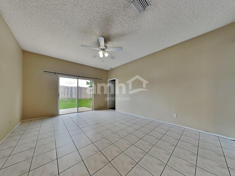 Building Photo - 451 Sand Ridge Dr