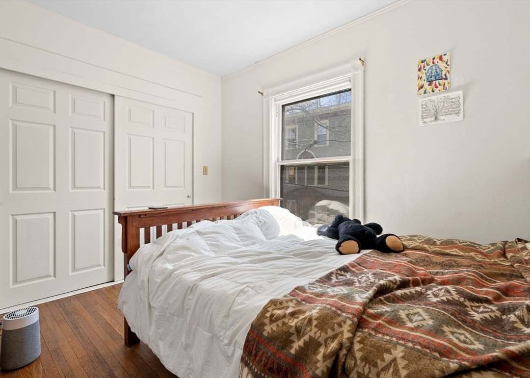 Building Photo - 35 Eustis St