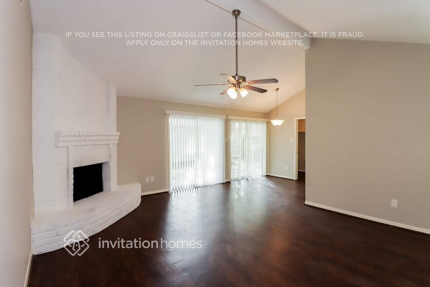 Building Photo - 25535 Thistlewaite Ln