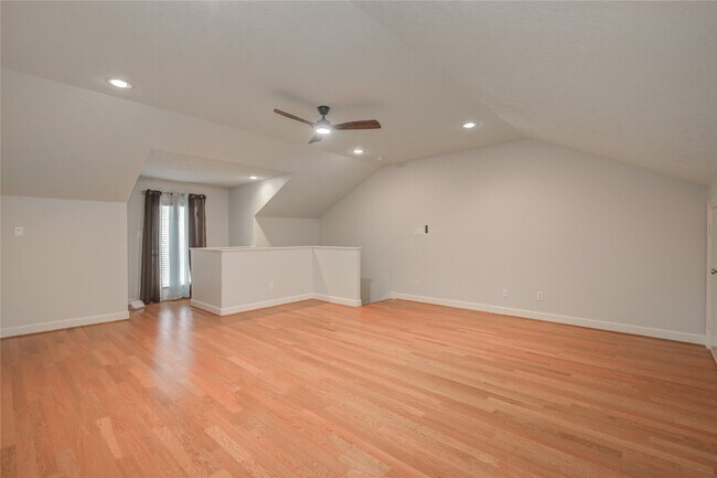 Building Photo - 13619 Brookbluff Ln
