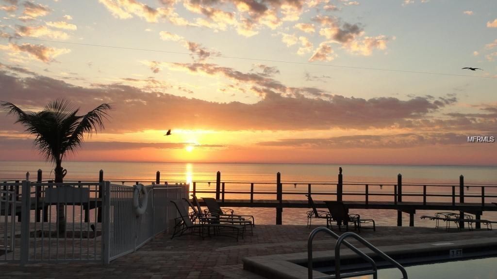 Building Photo - 5132 Beach Dr