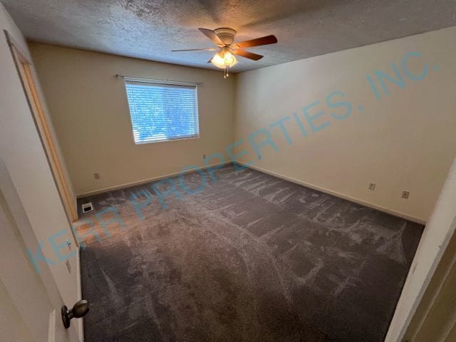 Building Photo - Charming 3-Bed Home with 2.5 Baths & 1558 ...