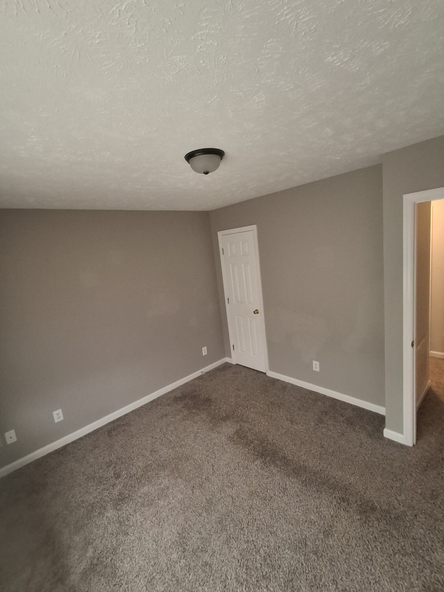 Building Photo - 804 Zadock Dr