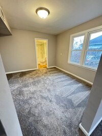 Building Photo - 1237 E Riverside Dr