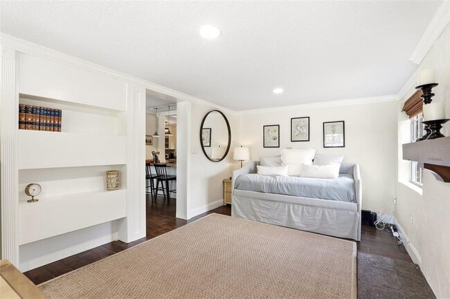 Building Photo - 2518 Weber St