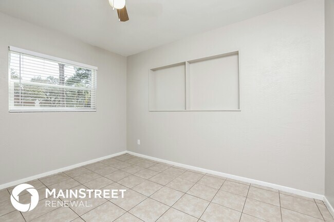 Building Photo - 205 Tangerine Dr