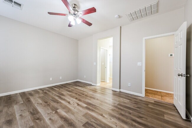 Building Photo - 43240 N Whisper Ln