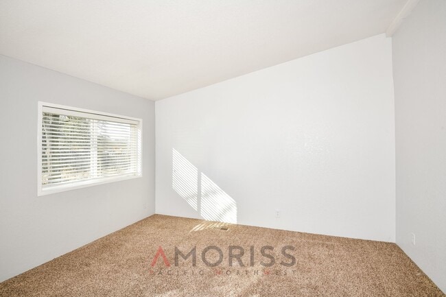 Building Photo - ****COMING SOON****  Country living in a clean, cozy home!