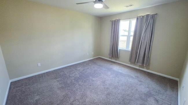 Building Photo - 506 Hogwart Ln