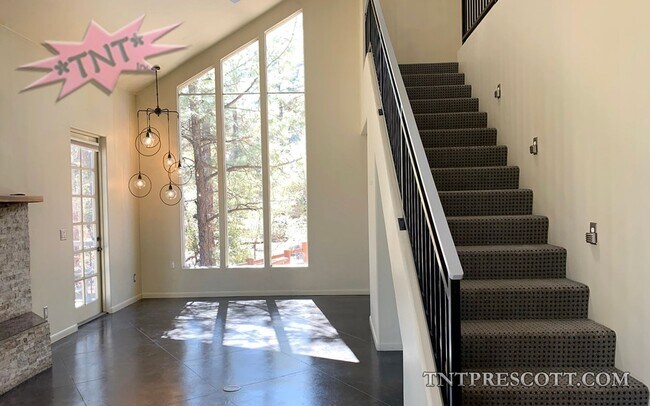 Building Photo - Home in Prescott in the Pines