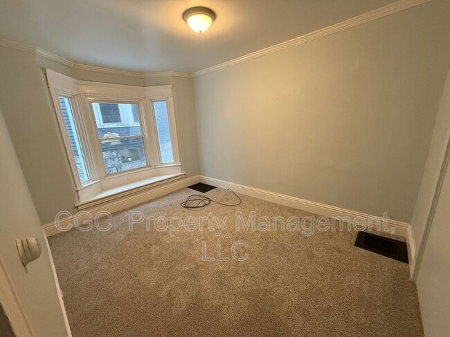 Building Photo - 36 Chedell Pl