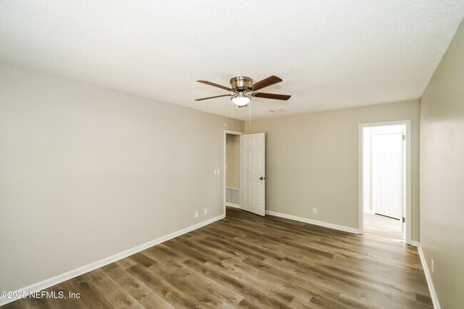 Building Photo - 8219 Crosswind Rd