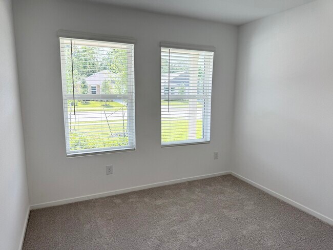 Building Photo - 31516 Pianella Ln