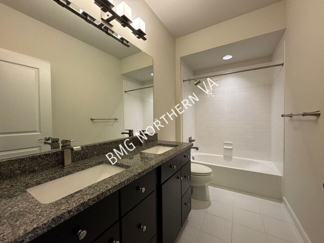 Building Photo - 43339 Stadium Ter