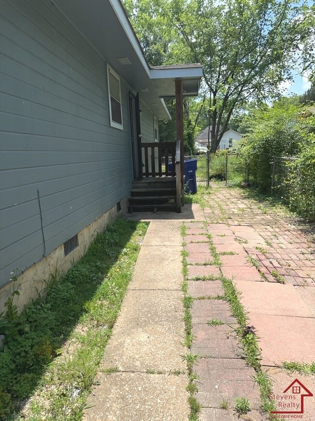 Building Photo - 3406 4th Ave
