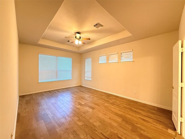 Building Photo - 2144 Brittany Colony Dr