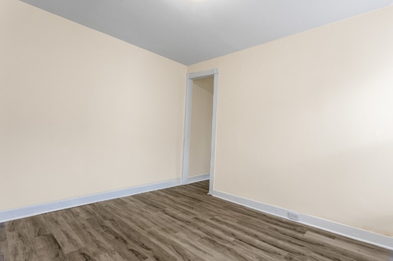 Building Photo - 2945 Walbrook Ave