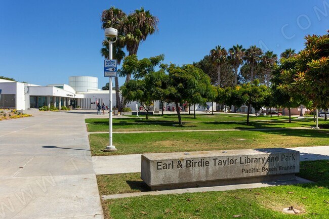 Building Photo - 1BR in Pacific Beach with Unique Concrete ...
