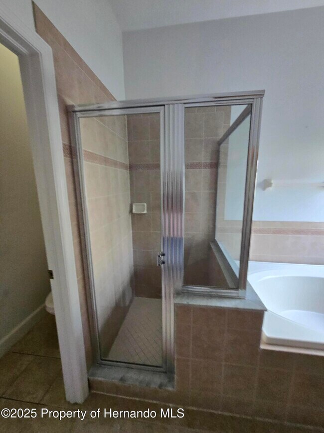 Building Photo - 5524 Brackenwood Dr