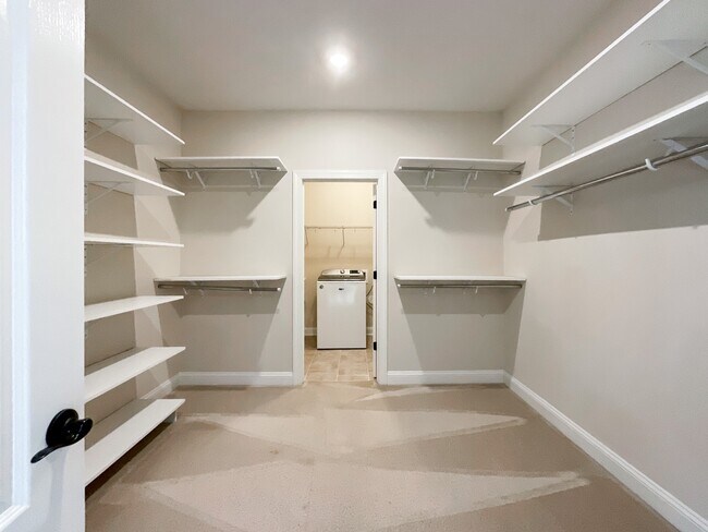 Building Photo - 214 Smithfield Dr