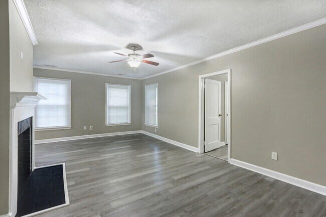 Building Photo - Large 4BR/2BA Ardsley Park House For Rent - Huge Yard