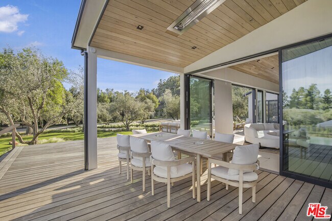 Building Photo - 1754 Lechusa Rd