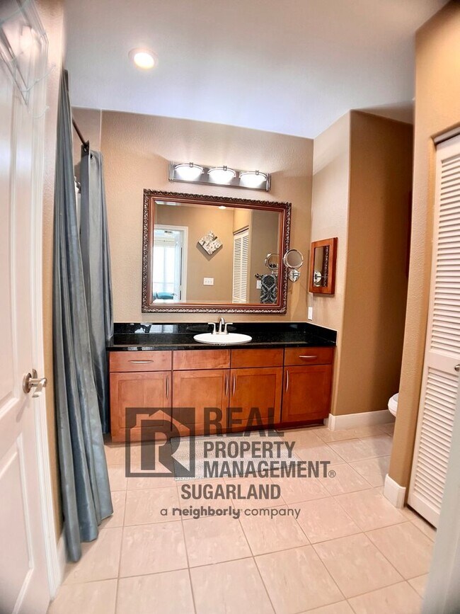 Building Photo - 2299 Lone Star Dr