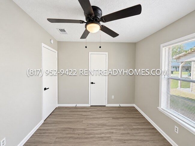 Building Photo - 1111 Bittle Ln