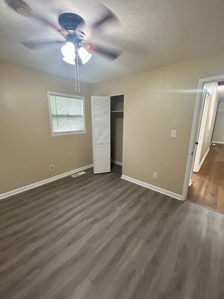 Building Photo - 6650 Westfield Dr