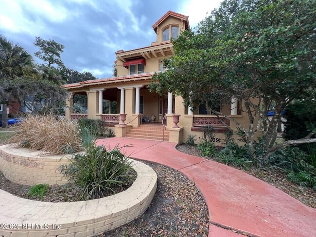 Building Photo - 1541 Riverside Ave