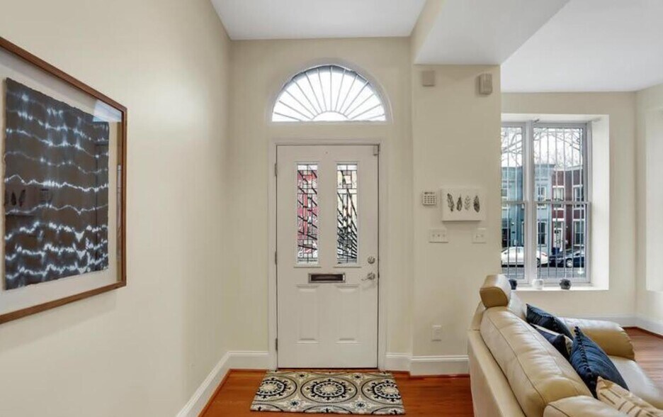 Primary Photo - 1830 9th St NW