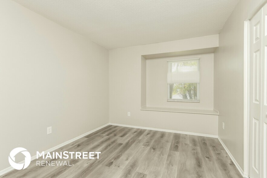 Building Photo - 839 Onyx Dr NE