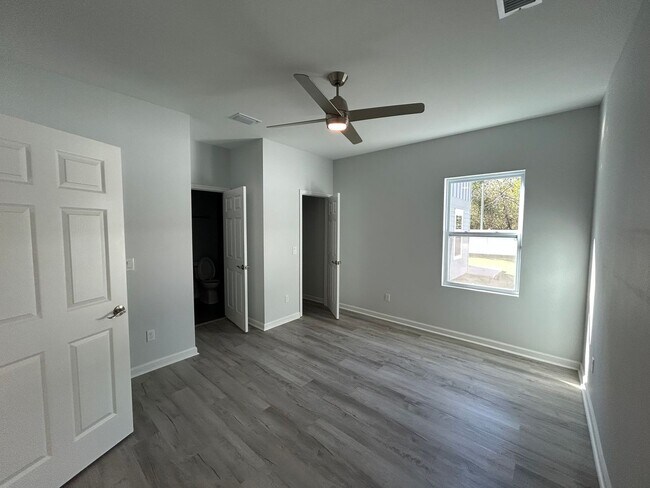 Building Photo - 2022 Trimble Rd