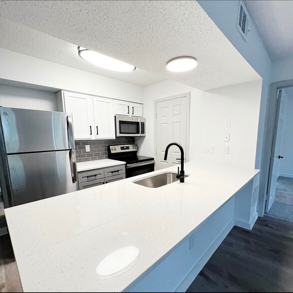 Building Photo - The Maxwell