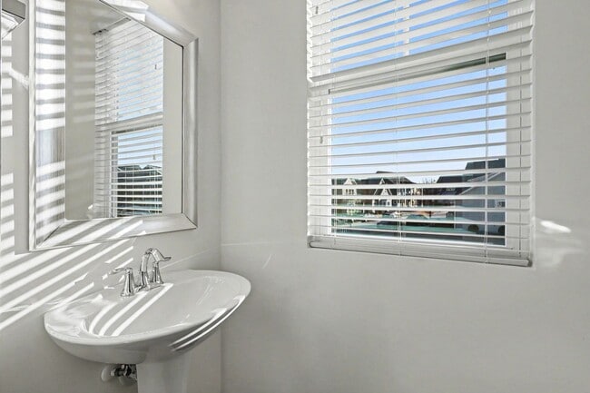 Building Photo - Spacious 4BR Holly Springs | Modern Layout | Prime Location Near Downtown & 540