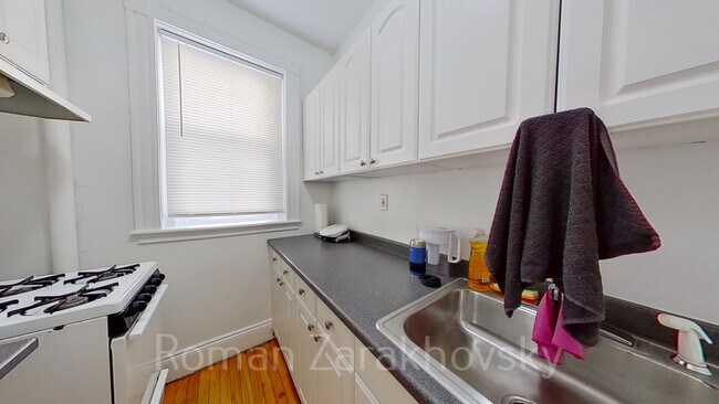 Building Photo - 10 Orkney Rd