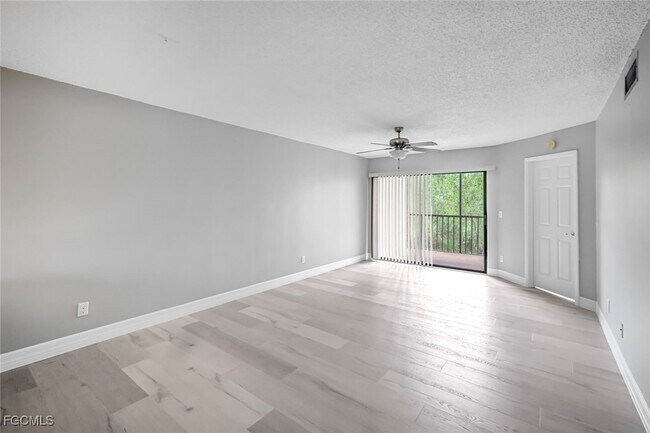Building Photo - 15206 Parkside Dr