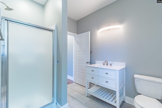 Building Photo - 306 Picadilly St