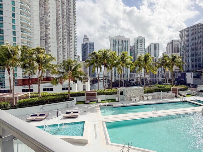 Building Photo - 90 SW 3rd St