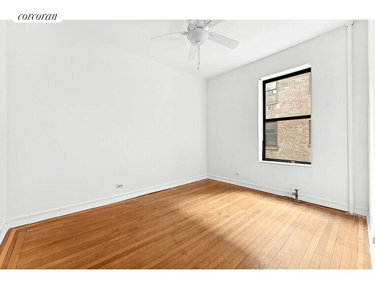 Building Photo - 880 W 181st St