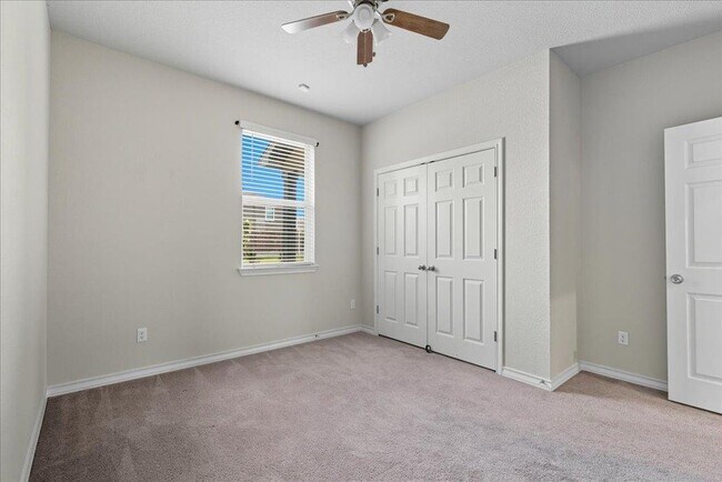 Building Photo - 3801 Soft Shore Ln