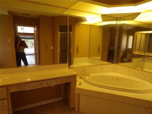 Building Photo - 555 Corrientes Cir