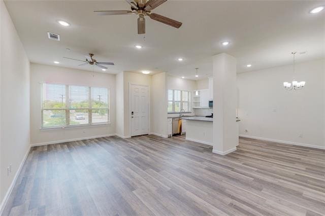 Building Photo - 16124 Doe Lk Dr