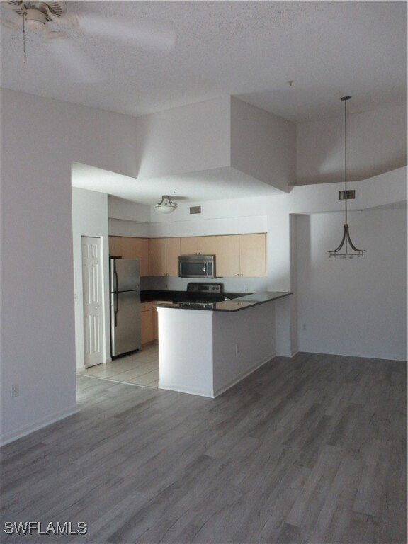 Building Photo - 1105 Reserve Ct